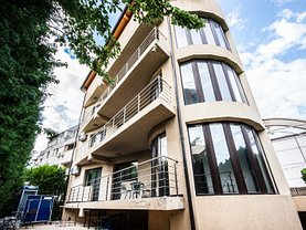 Apartament de vânzare 4 camere, în Bucureşti, zona Berceni