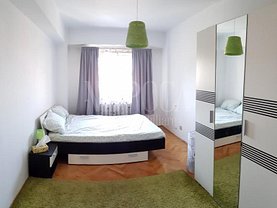 Apartament de închiriat 3 camere, în Cluj-Napoca, zona Central