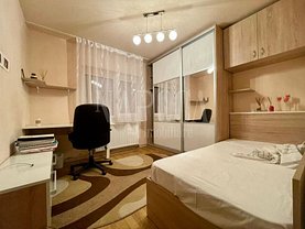 Apartament de vânzare 3 camere, în Cluj-Napoca, zona Mănăştur