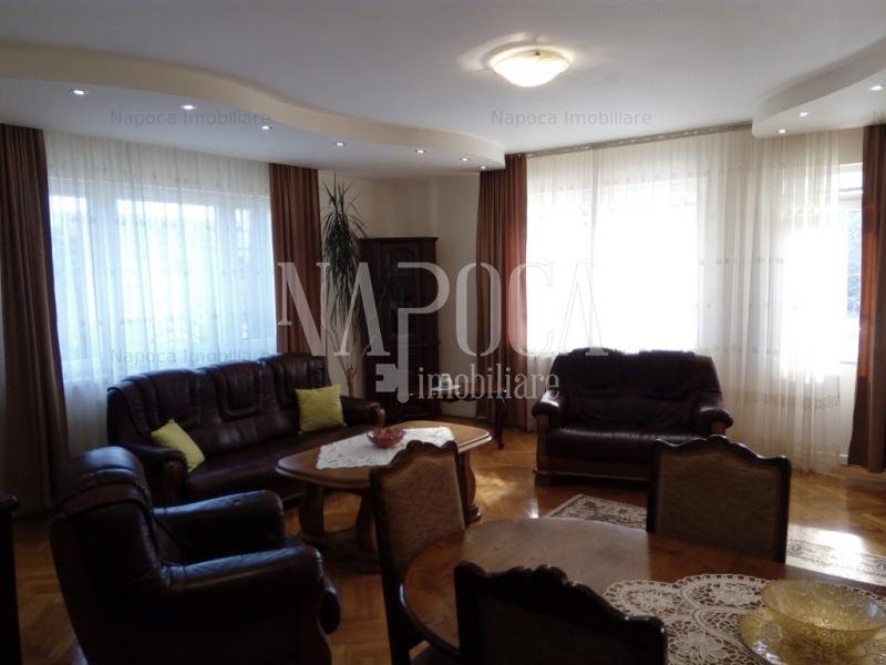 Casa 6 camere de vanzare in Floresti