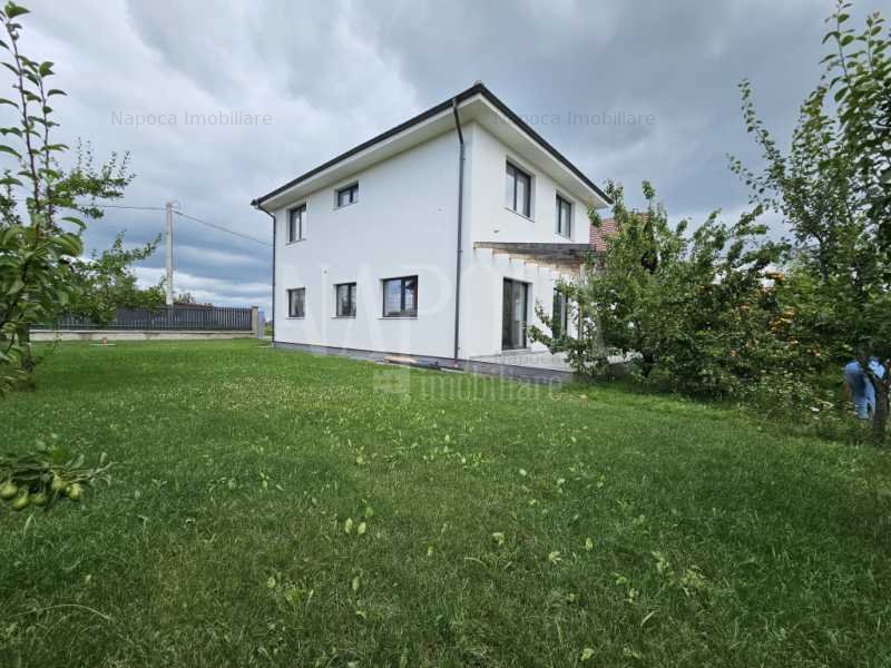 Casa 5 camere de vanzare in Salicea