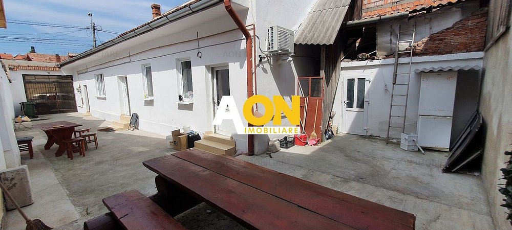 Casa cu 4 camere, baie, hol, anexa, zona Prefectura - imaginea 0 + 1