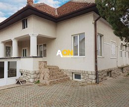 Casa de vânzare sau de închiriat 5 camere, în Alba Iulia, zona Central
