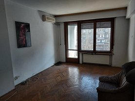 Apartament de vânzare 3 camere, în Bucureşti, zona P-ţa Romană