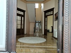 Casa de închiriat 10 camere, în Bucureşti, zona Calea Victoriei