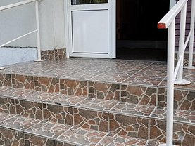Apartament de vânzare 2 camere în Targu-Jiu, Central