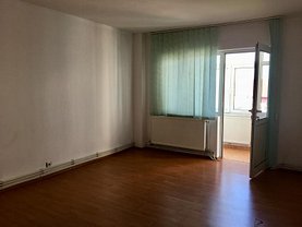 Apartament de vânzare 3 camere în Targu-Jiu, Victoria