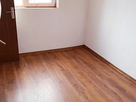 Apartament de vânzare 2 camere, în Targu-Jiu, zona 9 Mai