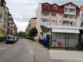 Vânzare spaţiu comercial