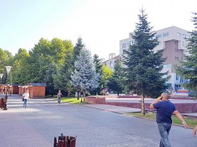 Vânzare spaţiu comercial