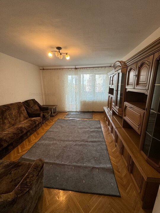 De vanzare apartament cu 3 camere,7 Noiembrie,confort 1 decomandat,etajul 3 din8