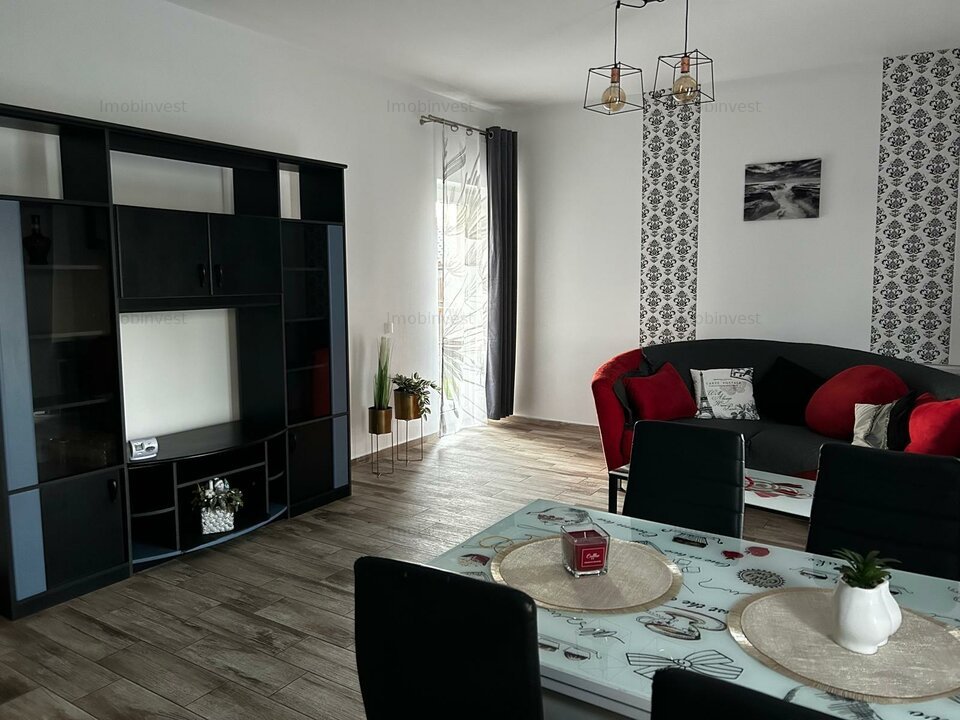 Vand in Unirii Park Residence,apartament cu 2 camere,parter ,mobilat si utilat.