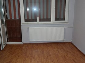 Apartament de vânzare 2 camere, în Ramnicu Valcea, zona Ostroveni