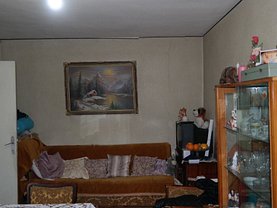 Apartament de vânzare 3 camere, în Râmnicu Vâlcea, zona Ostroveni