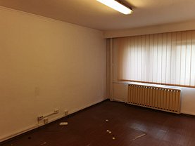 Apartament de vânzare 3 camere, în Râmnicu Vâlcea, zona Lenin Sud