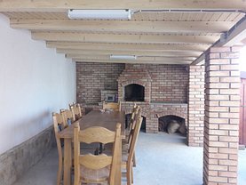 Casa 3 camere în Ramnicu Valcea, Vest