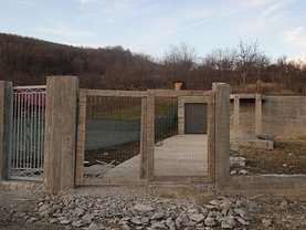 Casa de vânzare 4 camere, în Ramnicu Valcea, zona Exterior Vest