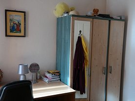 Casa de vânzare 7 camere, în Râmnicu Vâlcea, zona 1 Mai