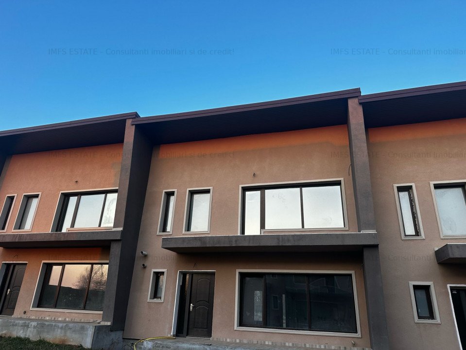 Casa in complexul privat, padurea Snagov.
