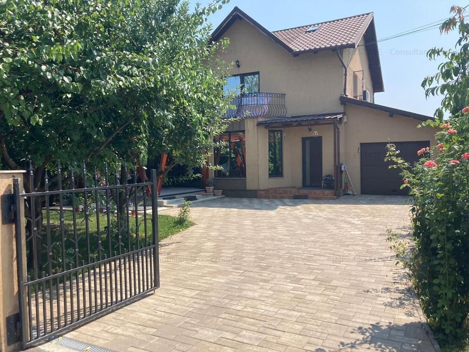 Casă Elegantă şi Spaţioasă - Oază de Linişte şi Confort!