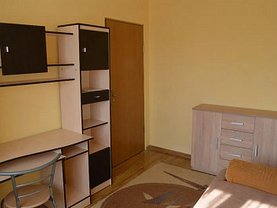 Apartament de închiriat 4 camere, în Suceava, zona Central
