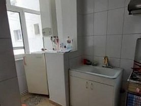 Apartament de vânzare 3 camere, în Suceava, zona George Enescu