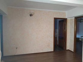 Apartament de vânzare 3 camere, în Suceava, zona George Enescu
