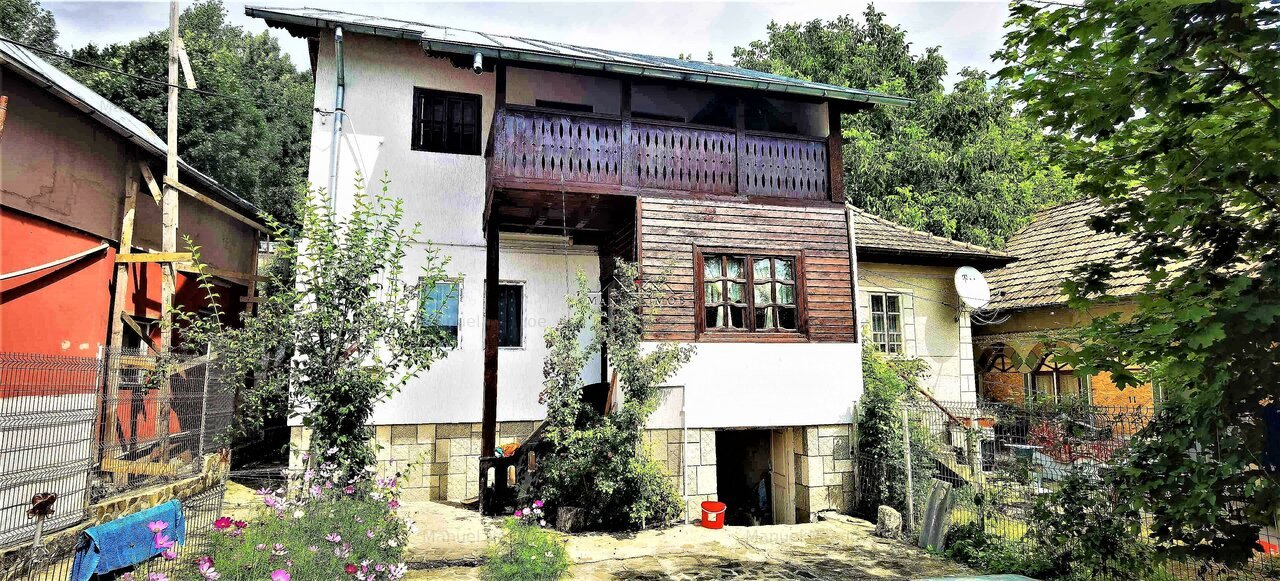 Casa Breaza 133Mp ,teren 2233mp ,priveliste frumoasa , zona de deal,fara poluare