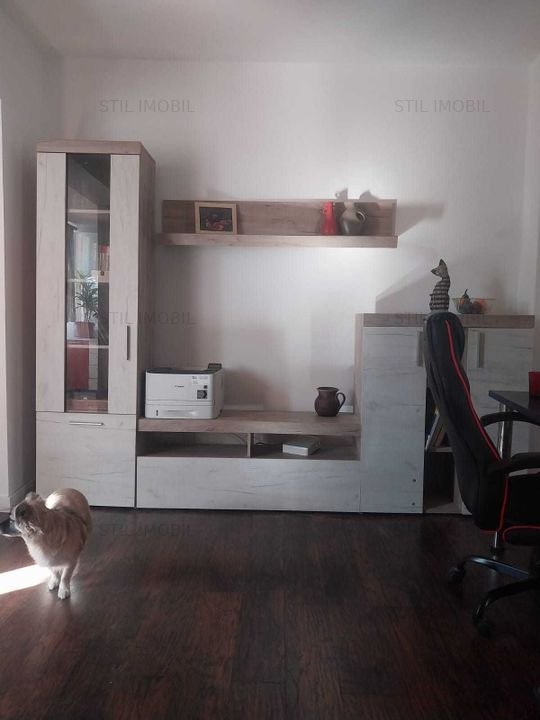 Apartament la casa, curte proprie, , Podul de Fier