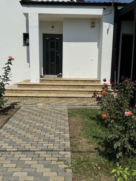 Casa/ VILA de inchiriat - Valea Lupului - 950 euro