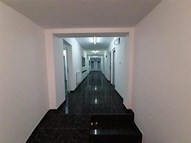 Închiriere spaţiu comercial