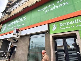 Închiriere spaţiu comercial