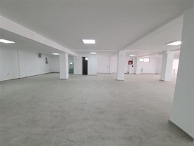 Vânzare spaţiu comercial