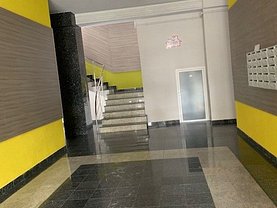 Apartament de vânzare sau de închiriat 3 camere, în Baia Mare, zona Central