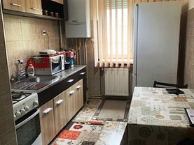 Apartament de vânzare 3 camere, în Baia Mare, zona Săsar