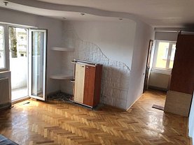 Apartament de vânzare 3 camere, în Baia Mare, zona Central