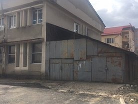 Vânzare spaţiu comercial