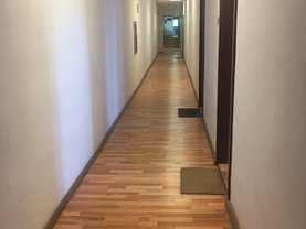 Vânzare spaţiu industrial