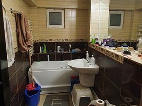 Apartament de vânzare 3 camere în Botosani, Central