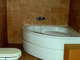 Apartament de vânzare 3 camere în Dorohoi, Central