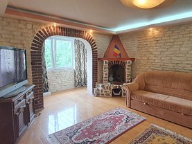 Apartament de vânzare 3 camere în Botosani, Central