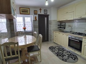 Apartament de vânzare 4 camere în Botosani, Vest