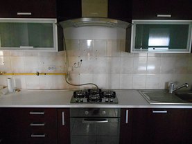 Apartament de închiriat 3 camere, în Deva, zona Ultracentral