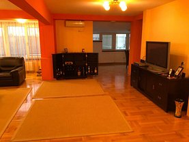 Apartament de închiriat 3 camere, în Deva, zona Ultracentral