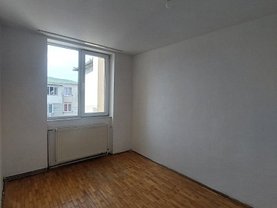 Apartament de vânzare 3 camere, în Deva, zona Dacia