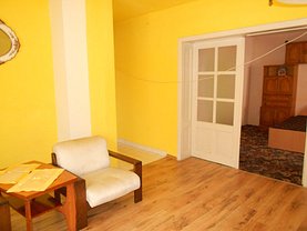 Casa de închiriat 9 camere, în Deva, zona Marasti