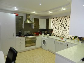 Casa de închiriat 4 camere, în Deva, zona Central