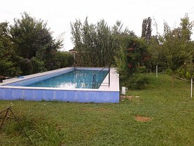 Casa de vânzare 3 camere, în Roscani