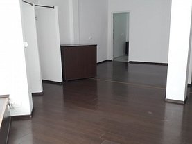 Vânzare spaţiu comercial