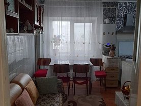 Apartament de vânzare 4 camere în Botosani, Central
